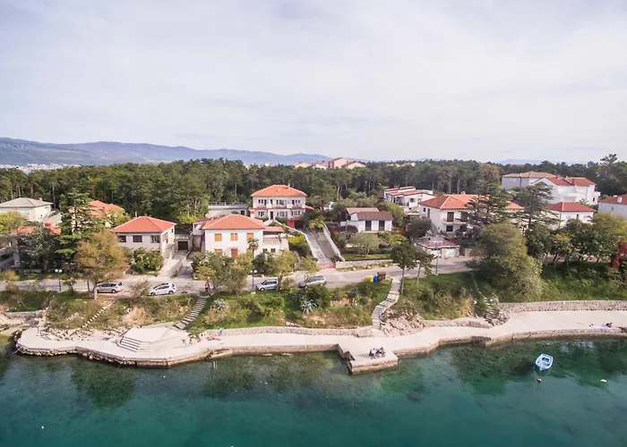Seafront With Balcony-50 M From The Sea Apartamento *