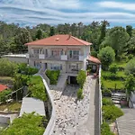 Seafront With Balcony-50 M From The Sea * שילו