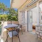 דירה Seafront With Balcony-50 M From The Sea שילו