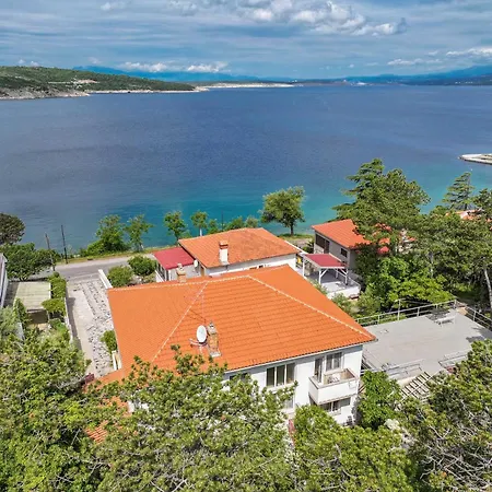 Seafront With Balcony-50 M From The Sea