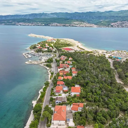 Seafront With Balcony-50 M From The Sea Appartement