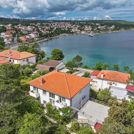Seafront With Balcony-50 M From The Sea Apartment