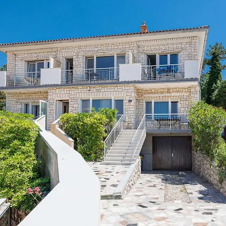 Seafront With Balcony-50 M From The Sea * Silo (Krk)