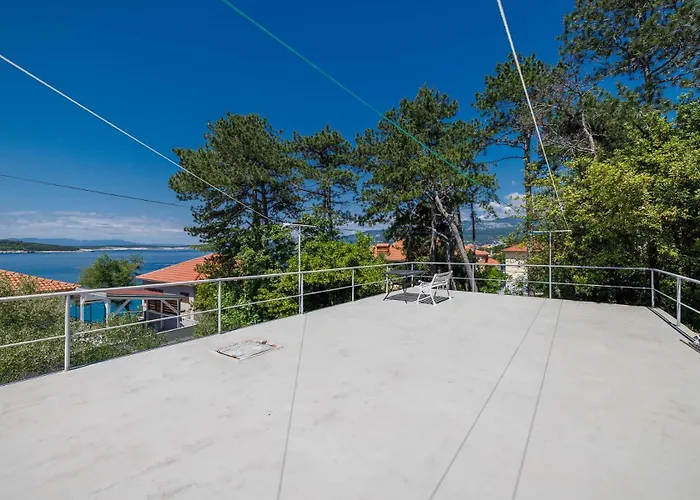 شقة Seafront With Balcony-50 M From The Sea
