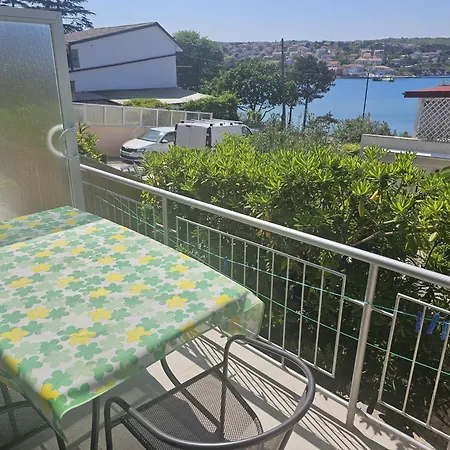 Apartment Seafront With Balcony-50 M From The Sea