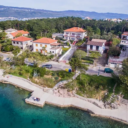 Seafront With Balcony-50 M From The Sea Apartment Silo (Krk)