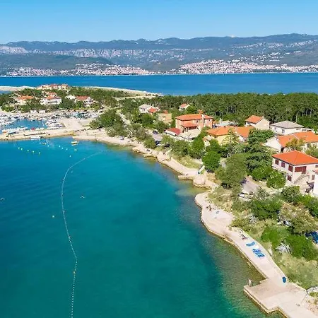 Seafront With Balcony-50 M From The Sea *