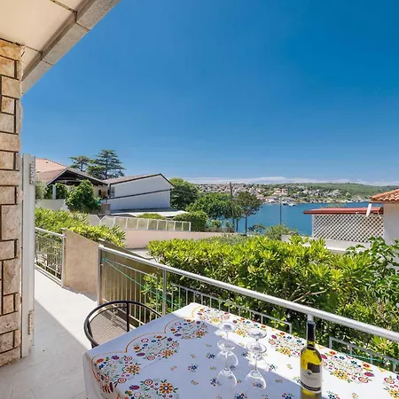 Seafront With Balcony-50 M From The Sea
